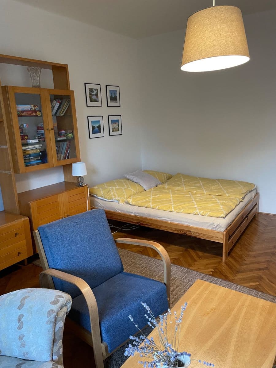 Prenájom bytu 1-izbový 50 m², Labská, Poděbrady, Středočeský kraj Prenájom bytu 1-izbový 50 m², Labská, Poděbrady, Středočeský kraj