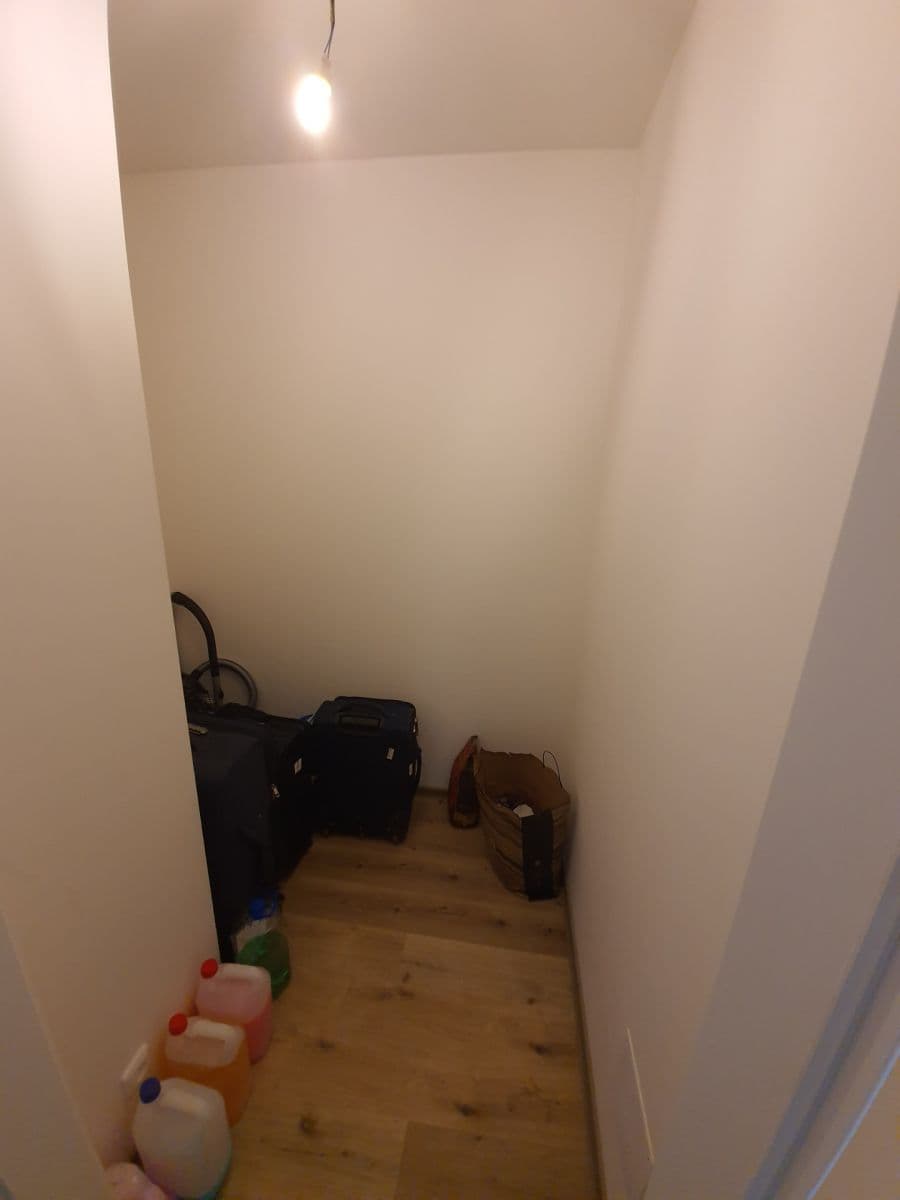 Prenájom bytu 2-izbový 53 m², Ferrariho, Praha, Praha Prenájom bytu 2-izbový 53 m², Ferrariho, Praha, Praha