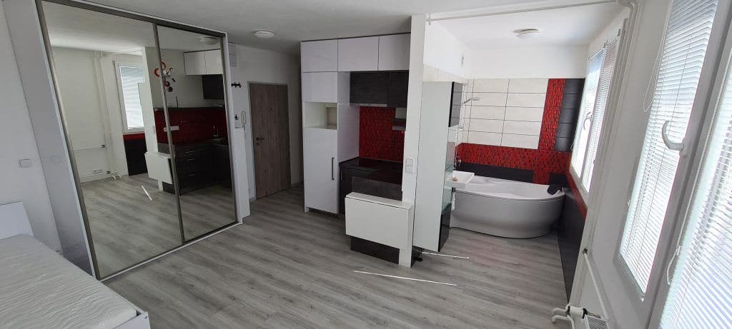 Prenájom bytu 1-izbový 35 m², Bílinská, Praha, Praha Prenájom bytu 1-izbový 35 m², Bílinská, Praha, Praha