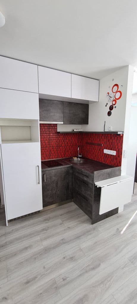 Prenájom bytu 1-izbový 35 m², Bílinská, Praha, Praha Prenájom bytu 1-izbový 35 m², Bílinská, Praha, Praha