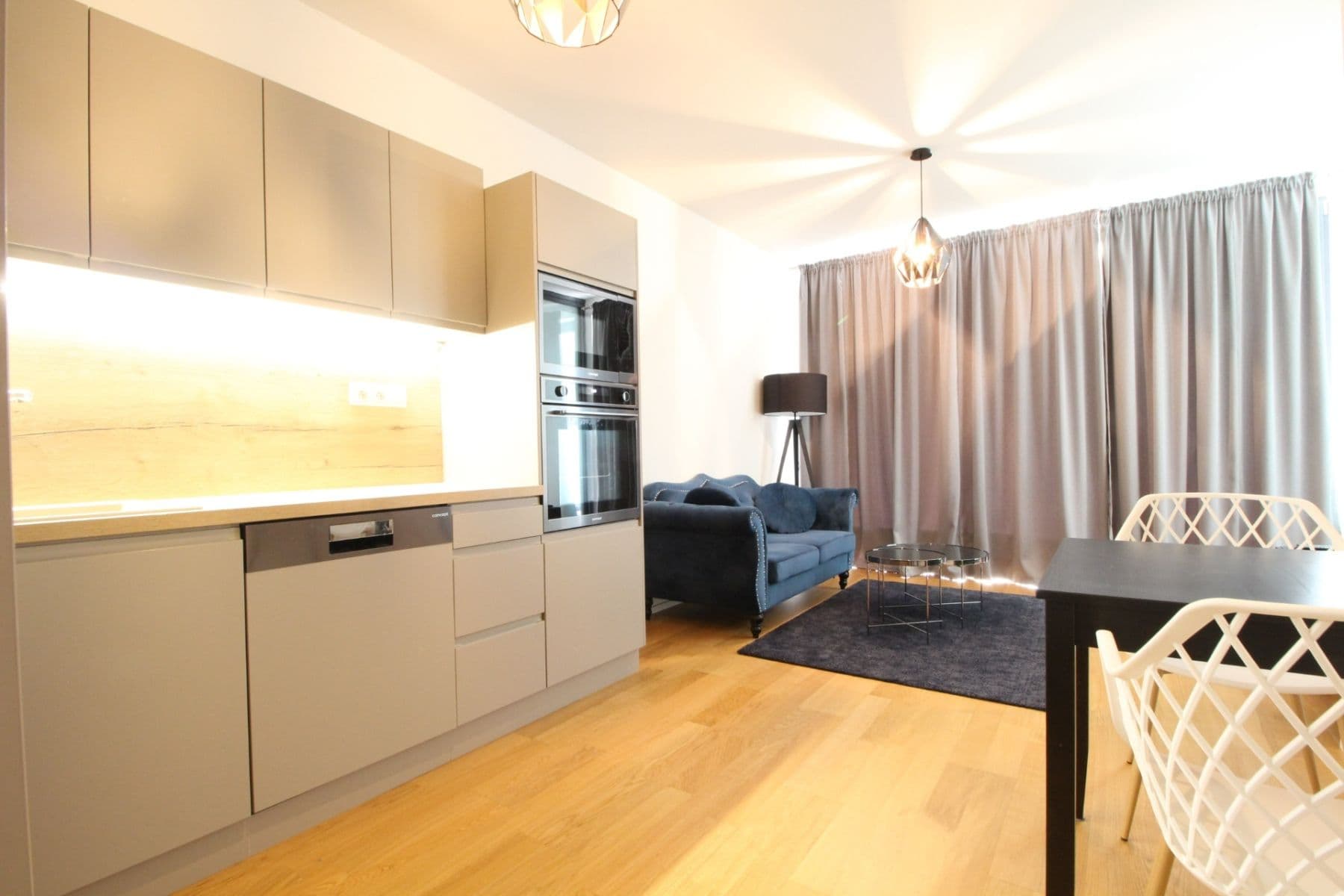 Prenájom bytu 2-izbový 62 m², Plzákova, Praha, Praha Prenájom bytu 2-izbový 62 m², Plzákova, Praha, Praha