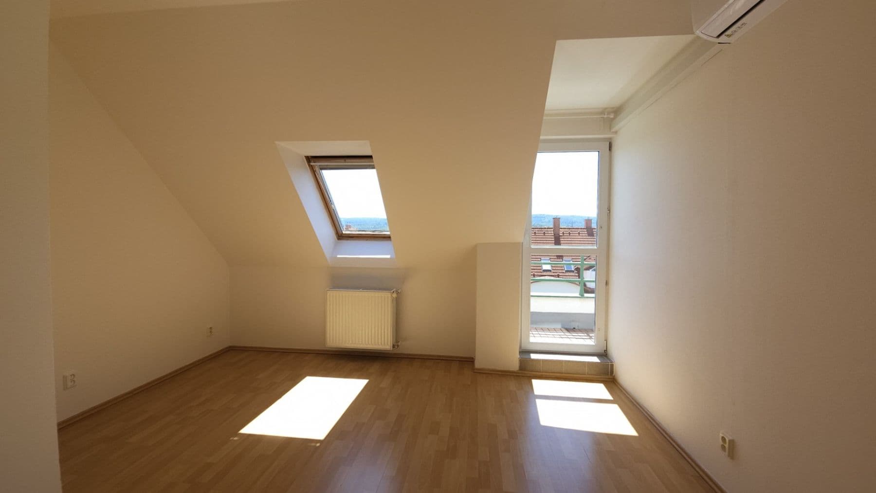 Predaj bytu 2-izbový 58 m², Lesní, Bílovice nad Svitavou, Jihomoravský kraj Predaj bytu 2-izbový 58 m², Lesní, Bílovice nad Svitavou, Jihomoravský kraj