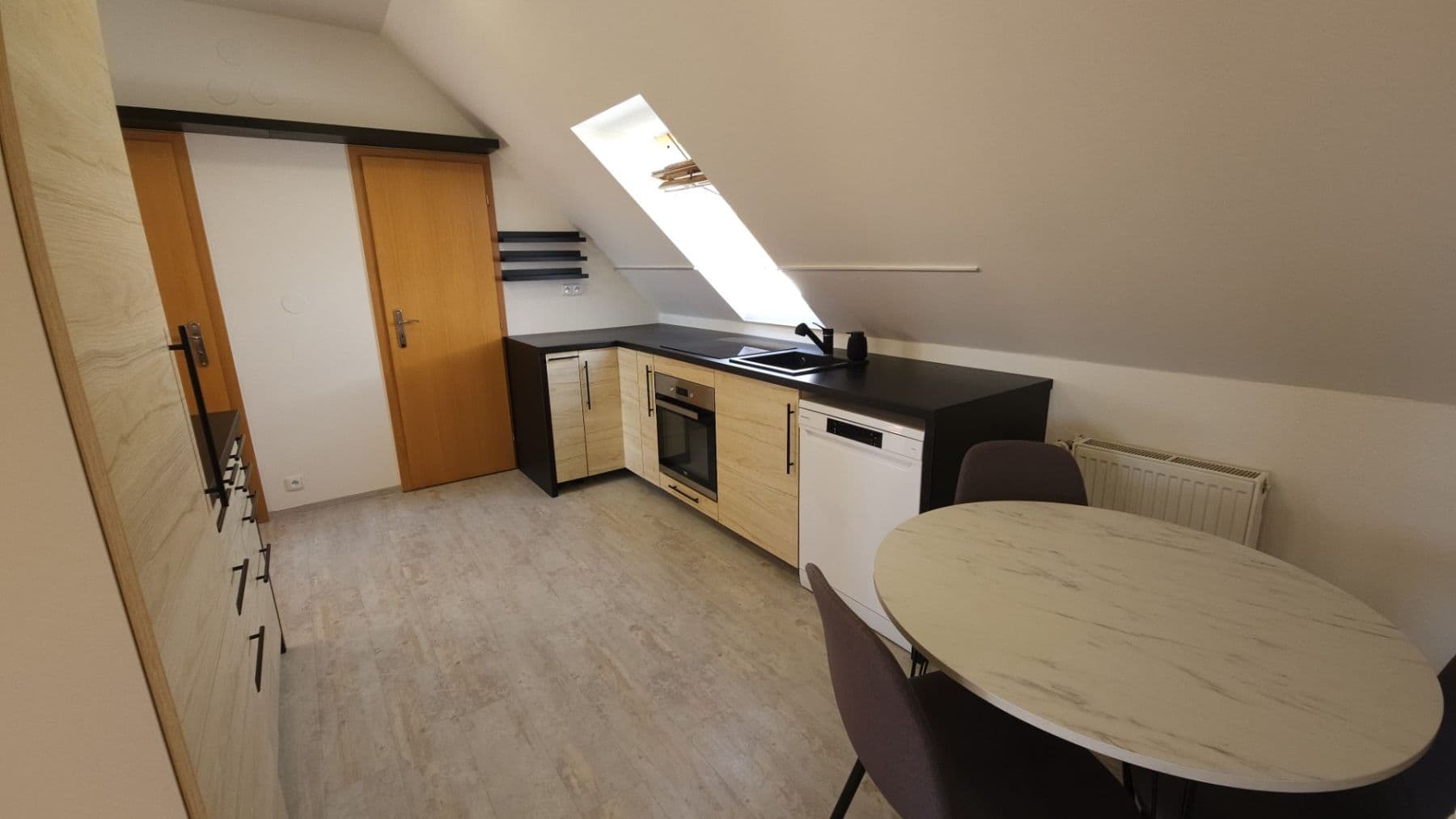 Predaj bytu 2-izbový 58 m², Lesní, Bílovice nad Svitavou, Jihomoravský kraj Predaj bytu 2-izbový 58 m², Lesní, Bílovice nad Svitavou, Jihomoravský kraj