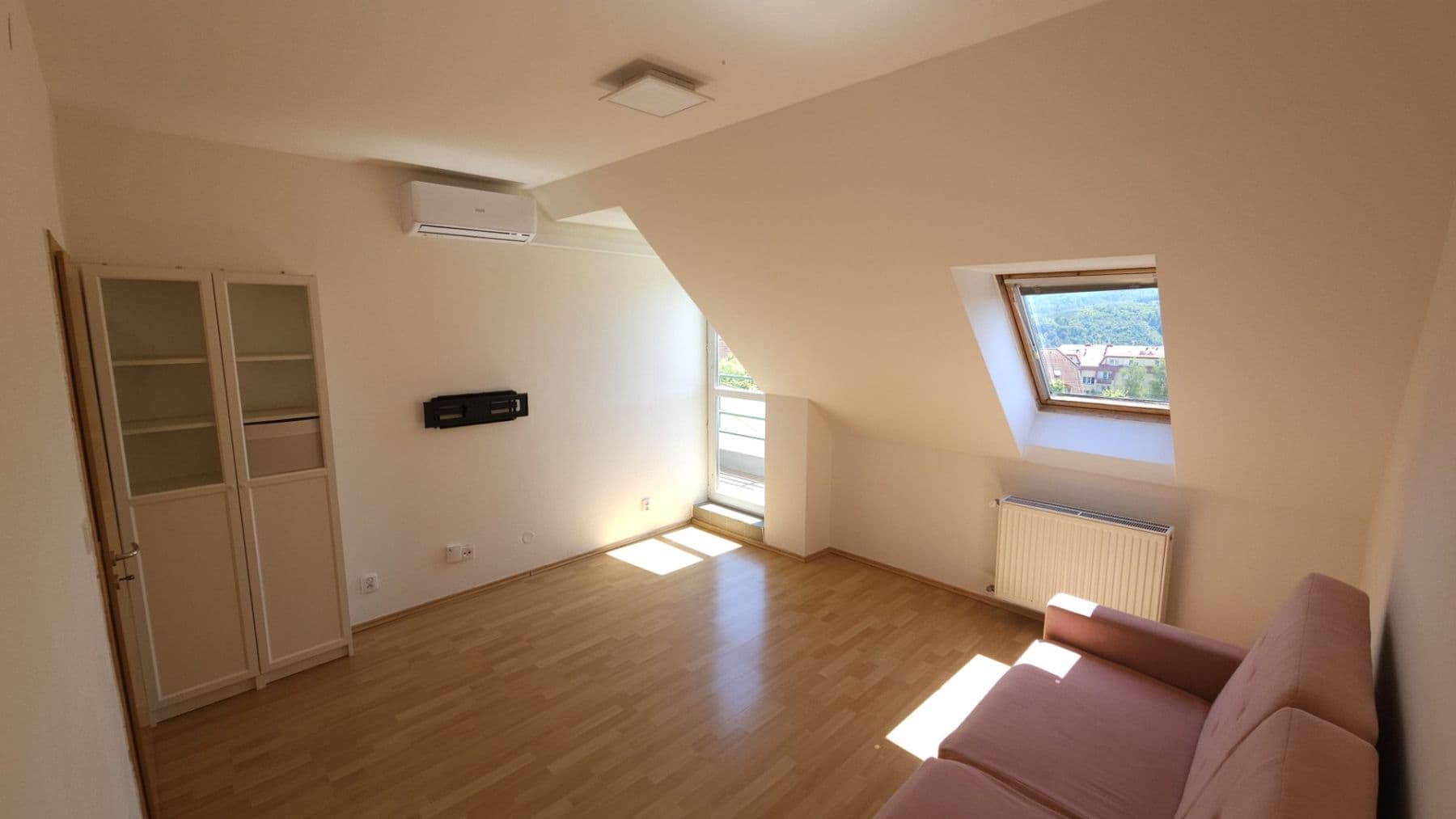 Predaj bytu 2-izbový 58 m², Lesní, Bílovice nad Svitavou, Jihomoravský kraj Predaj bytu 2-izbový 58 m², Lesní, Bílovice nad Svitavou, Jihomoravský kraj