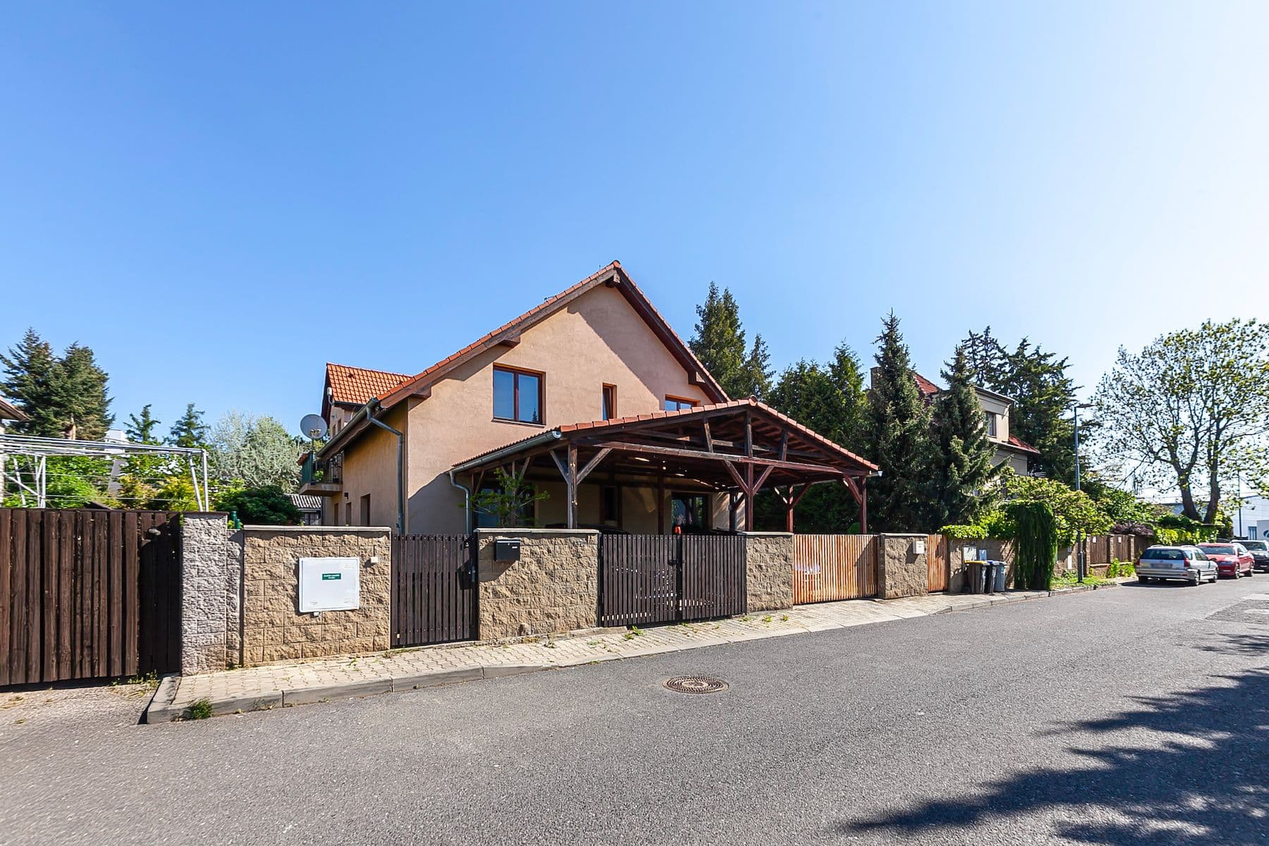 Predaj domu 171 m², pozemek 371 m², Palouky, Hostivice, Středočeský kraj Predaj domu 171 m², pozemek 371 m², Palouky, Hostivice, Středočeský kraj