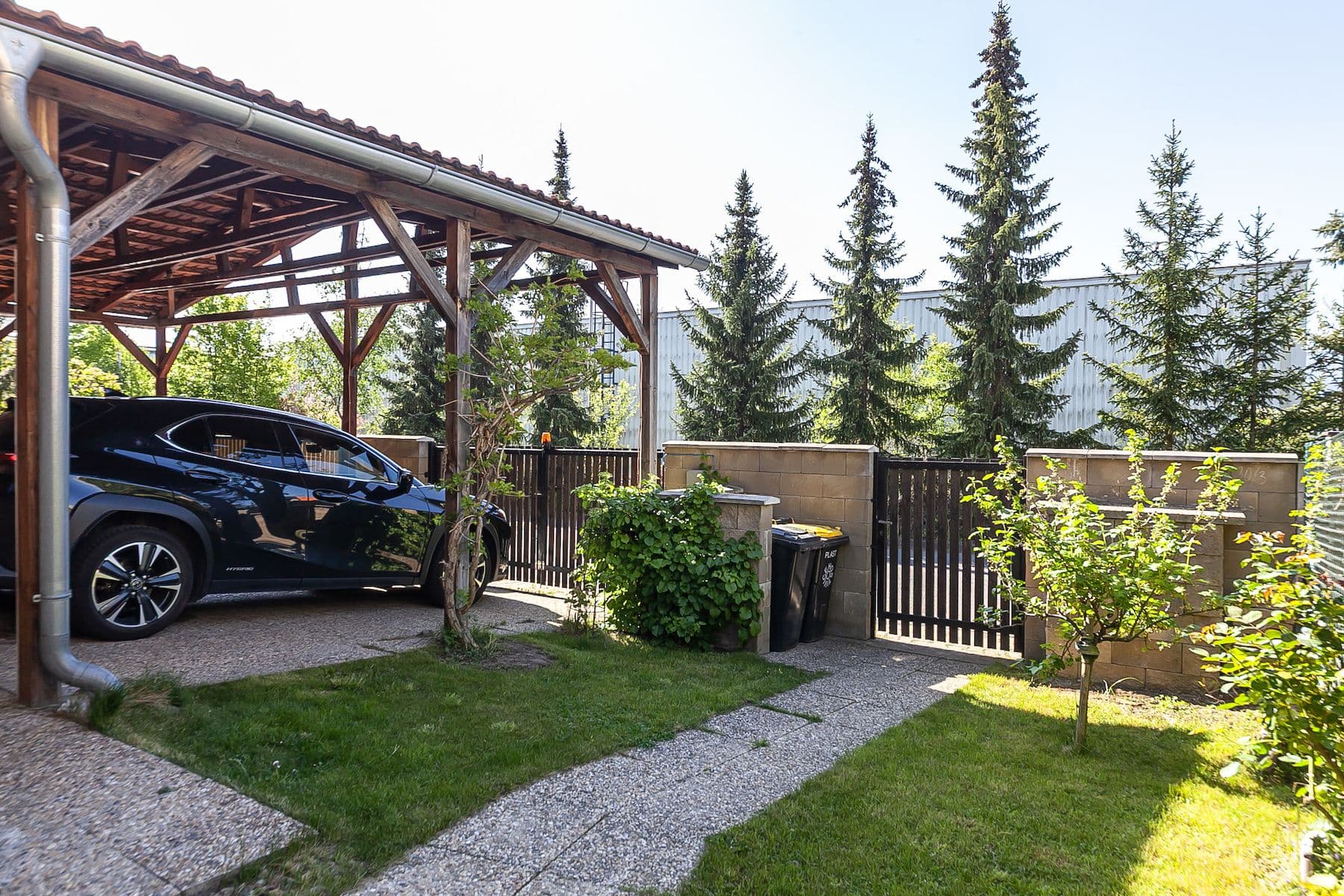 Predaj domu 171 m², pozemek 371 m², Palouky, Hostivice, Středočeský kraj Predaj domu 171 m², pozemek 371 m², Palouky, Hostivice, Středočeský kraj