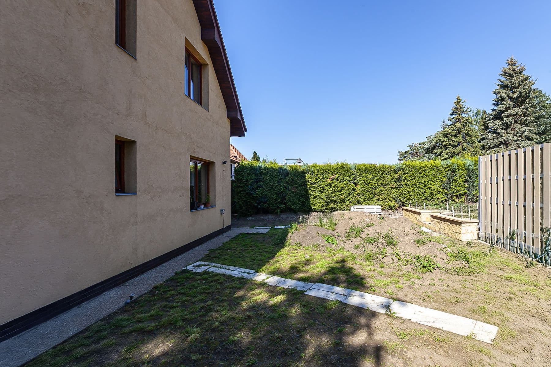 Predaj domu 171 m², pozemek 371 m², Palouky, Hostivice, Středočeský kraj Predaj domu 171 m², pozemek 371 m², Palouky, Hostivice, Středočeský kraj