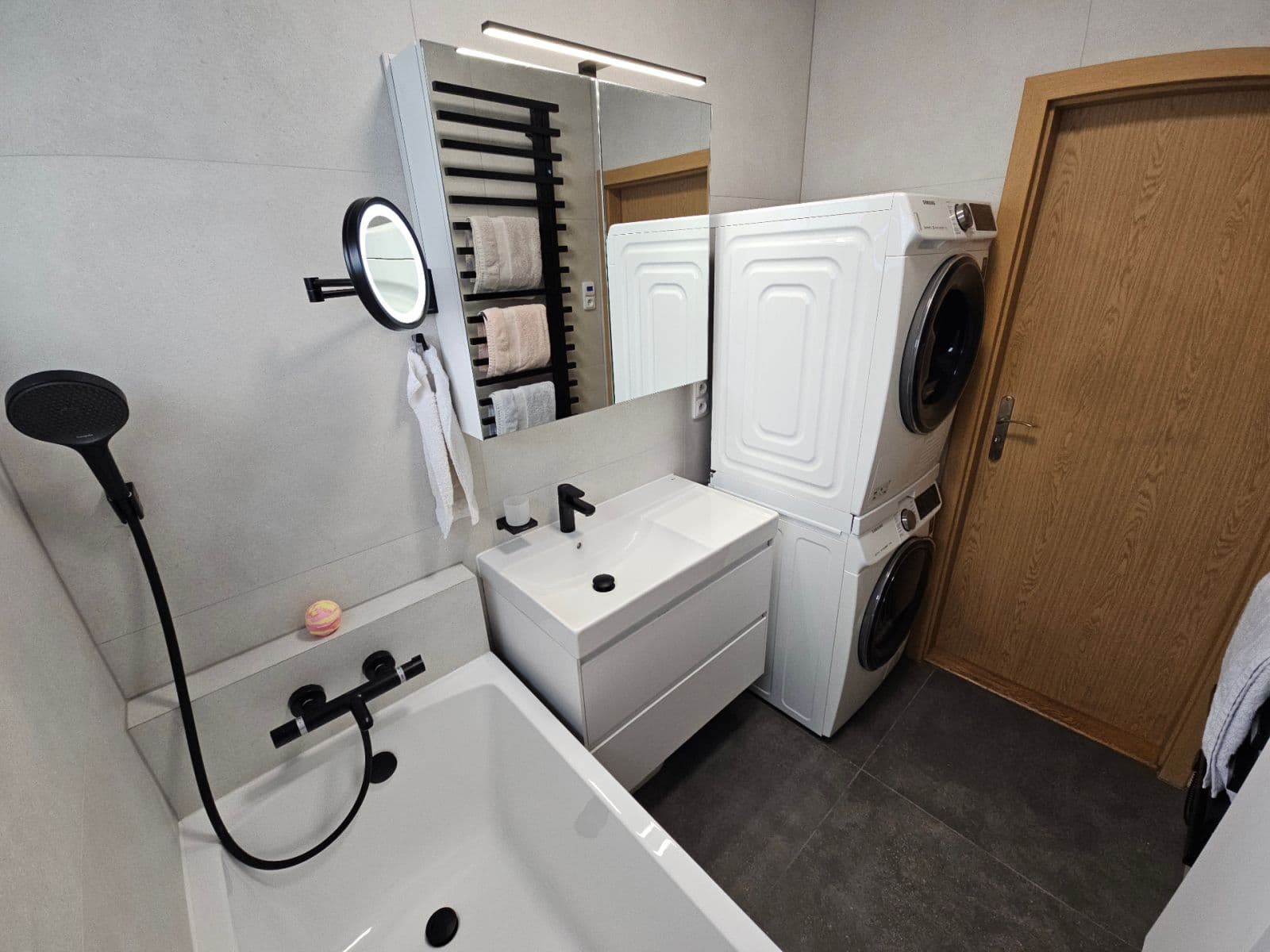 Predaj bytu 4-izbový 141 m², Sušilova, Praha, Praha Predaj bytu 4-izbový 141 m², Sušilova, Praha, Praha