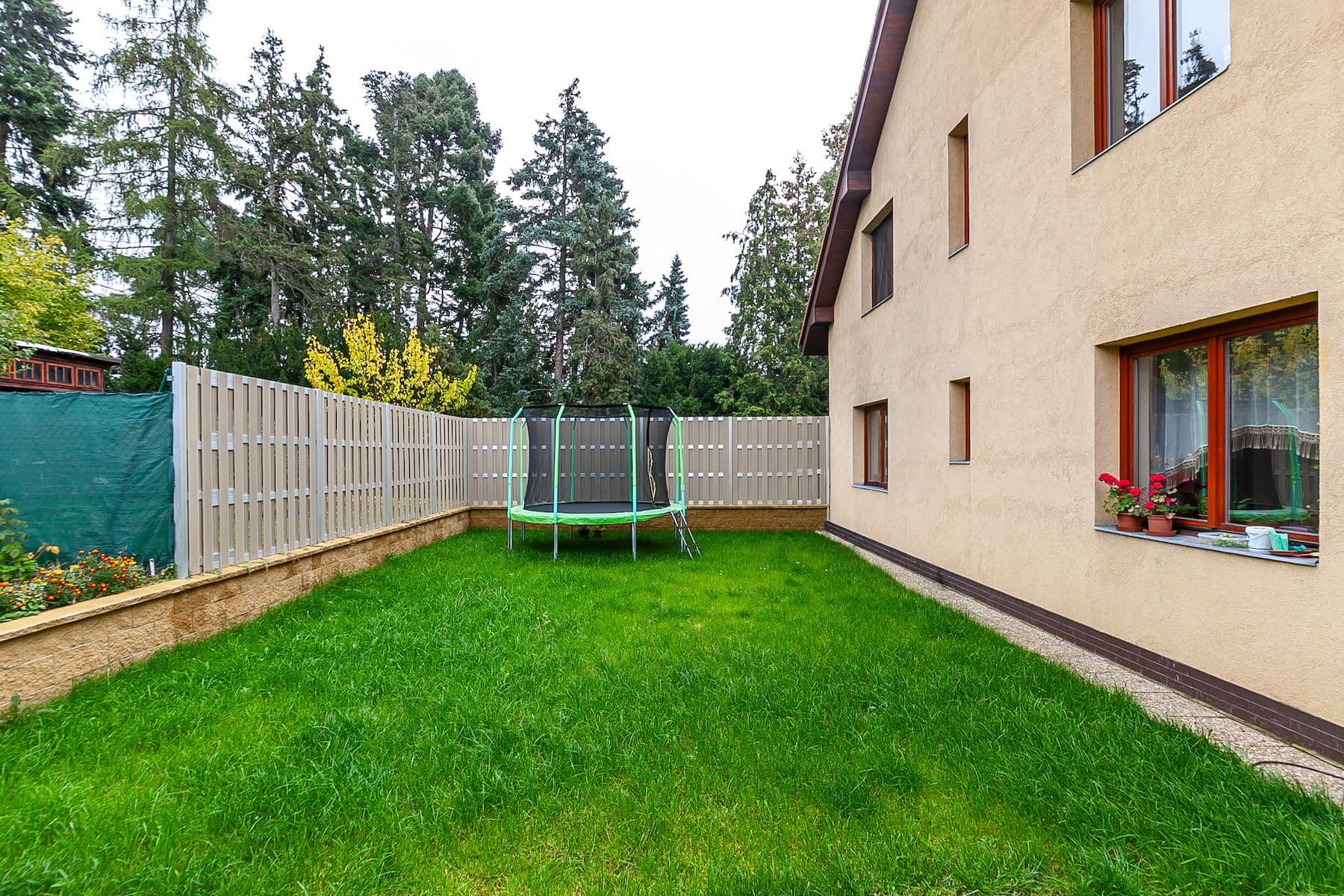 Predaj bytu 4-izbový 371 m², Palouky, Hostivice, Středočeský kraj Predaj bytu 4-izbový 371 m², Palouky, Hostivice, Středočeský kraj