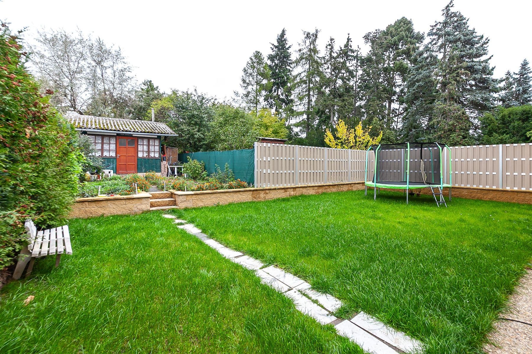 Predaj bytu 4-izbový 371 m², Palouky, Hostivice, Středočeský kraj Predaj bytu 4-izbový 371 m², Palouky, Hostivice, Středočeský kraj