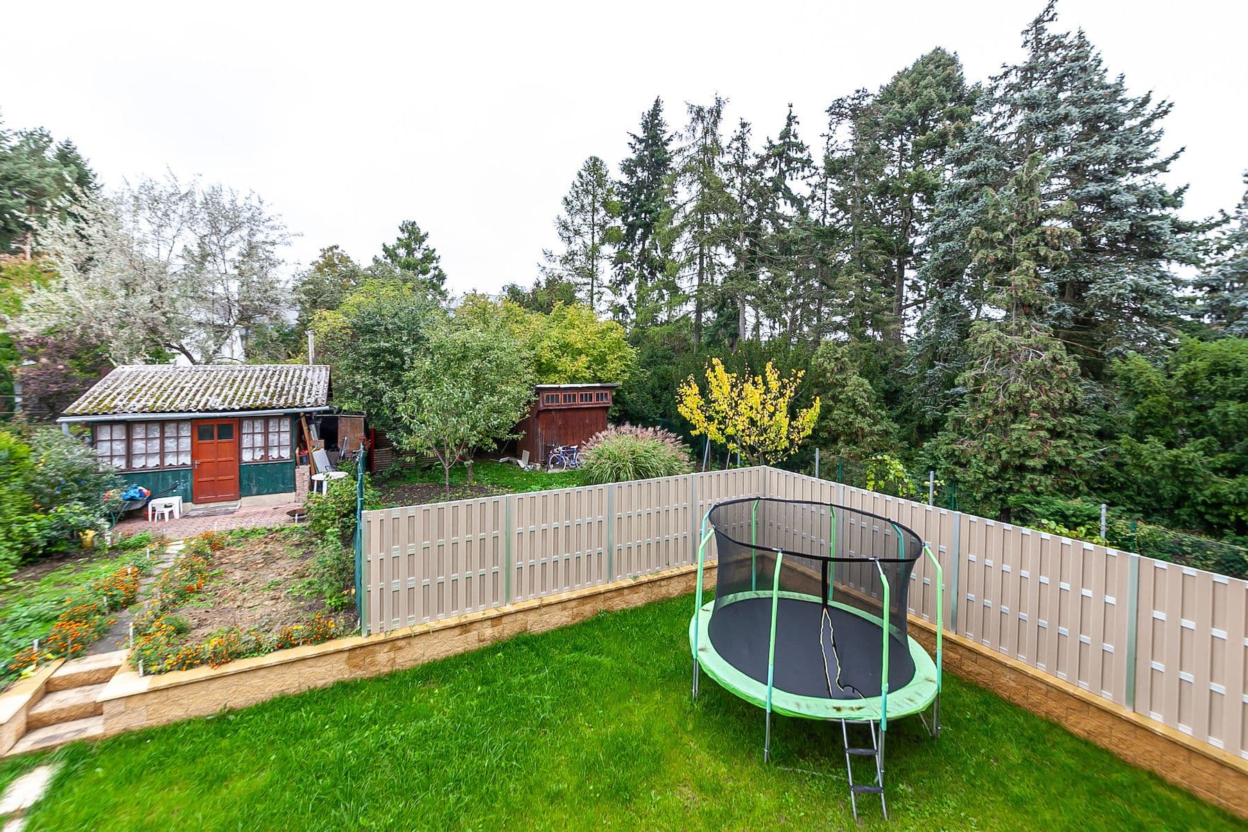 Predaj bytu 4-izbový 371 m², Palouky, Hostivice, Středočeský kraj Predaj bytu 4-izbový 371 m², Palouky, Hostivice, Středočeský kraj