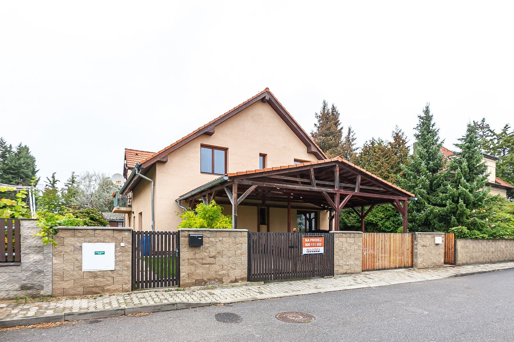 Predaj bytu 4-izbový 371 m², Palouky, Hostivice, Středočeský kraj Predaj bytu 4-izbový 371 m², Palouky, Hostivice, Středočeský kraj