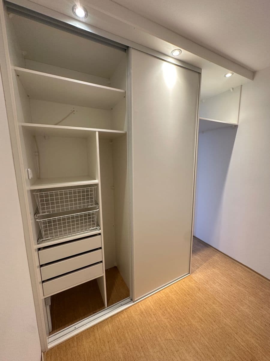 Prenájom bytu 1-izbový 36 m², Zahradníčkova, Praha, Praha Prenájom bytu 1-izbový 36 m², Zahradníčkova, Praha, Praha