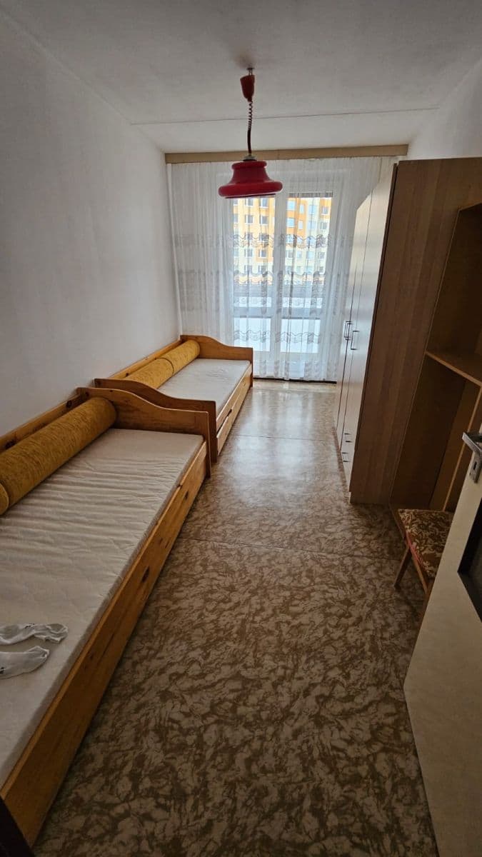 Prenájom bytu 3-izbový 80 m², Generála Janouška, Praha, Praha Prenájom bytu 3-izbový 80 m², Generála Janouška, Praha, Praha