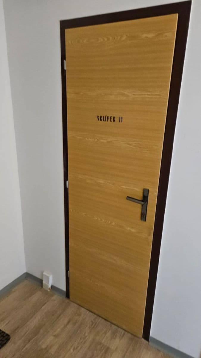 Prenájom bytu 3-izbový 80 m², Generála Janouška, Praha, Praha Prenájom bytu 3-izbový 80 m², Generála Janouška, Praha, Praha