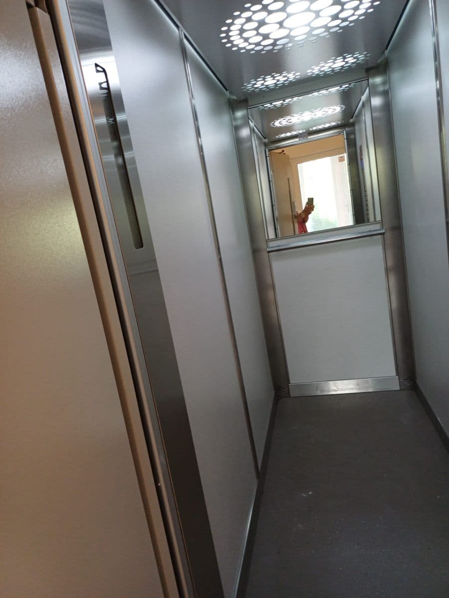 Prenájom bytu 3-izbový 80 m², Generála Janouška, Praha, Praha Prenájom bytu 3-izbový 80 m², Generála Janouška, Praha, Praha