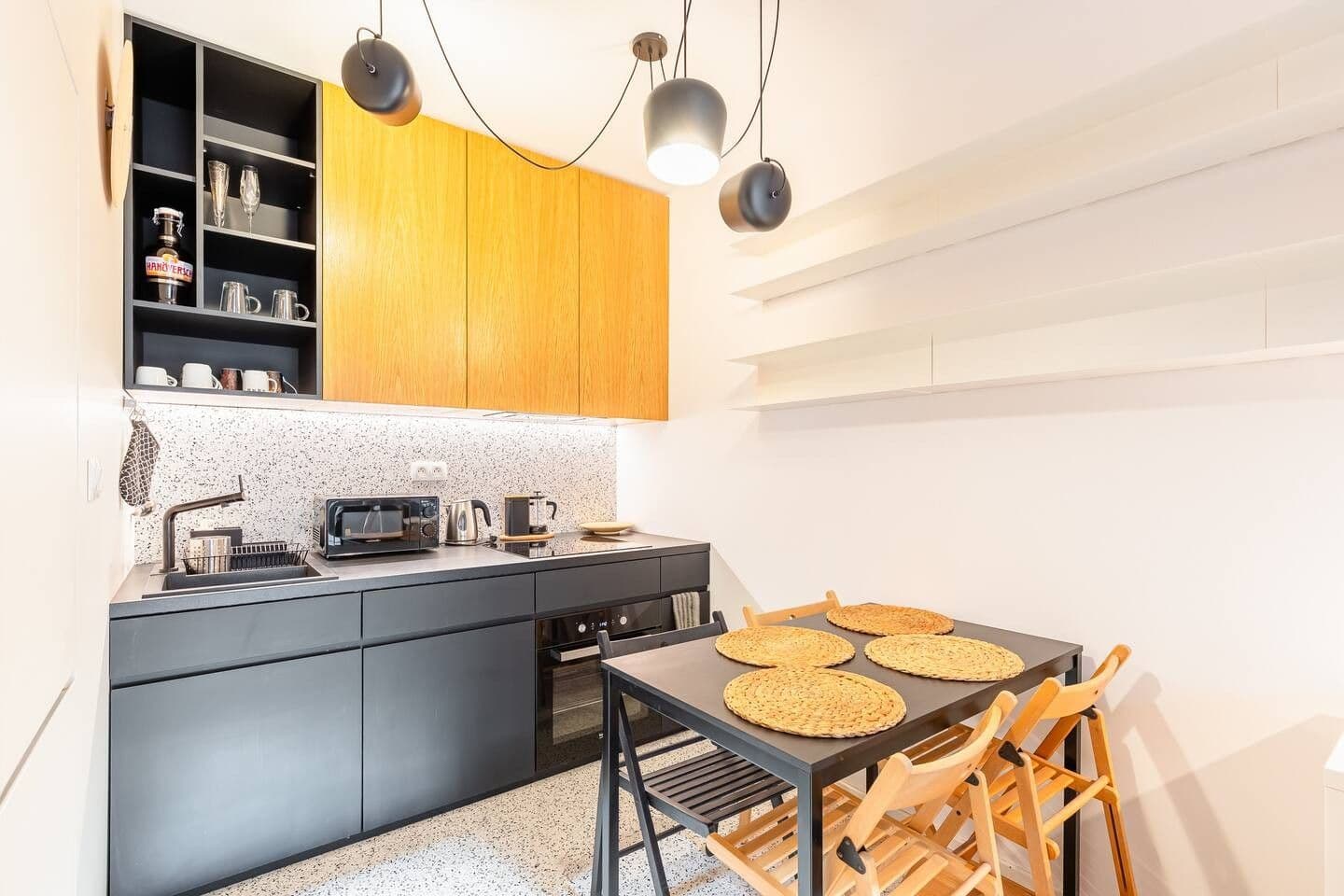 Prenájom bytu 2-izbový 42 m², Nové Mesto, Bratislavský kraj Prenájom bytu 2-izbový 42 m², Nové Mesto, Bratislavský kraj