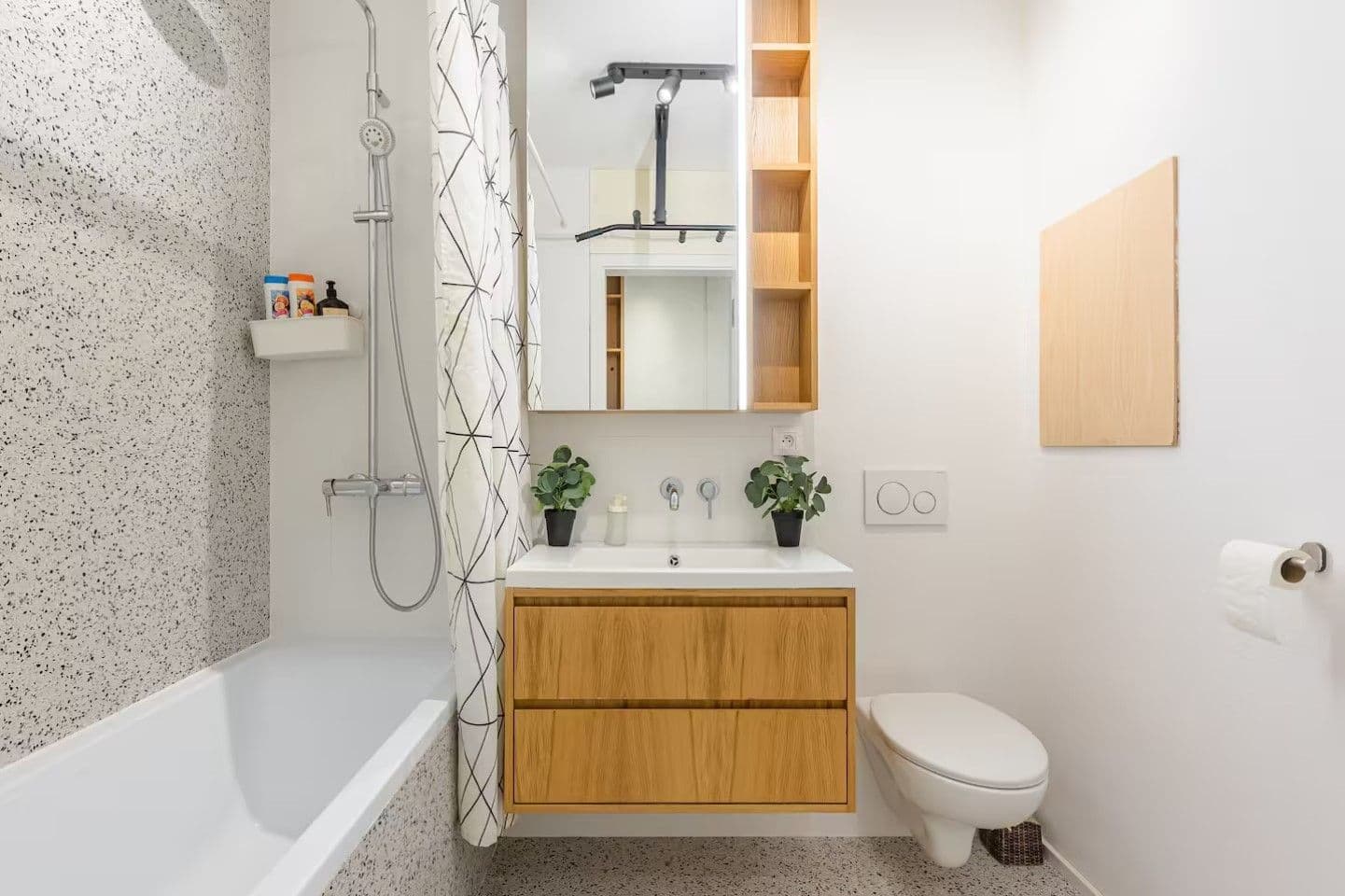 Prenájom bytu 2-izbový 42 m², Nové Mesto, Bratislavský kraj Prenájom bytu 2-izbový 42 m², Nové Mesto, Bratislavský kraj