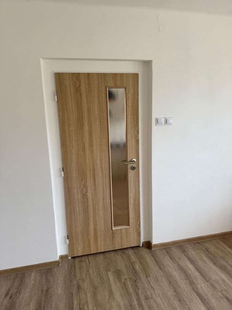 Prenájom bytu 2-izbový 55 m², U Jeslí, Lanškroun, Pardubický kraj Prenájom bytu 2-izbový 55 m², U Jeslí, Lanškroun, Pardubický kraj