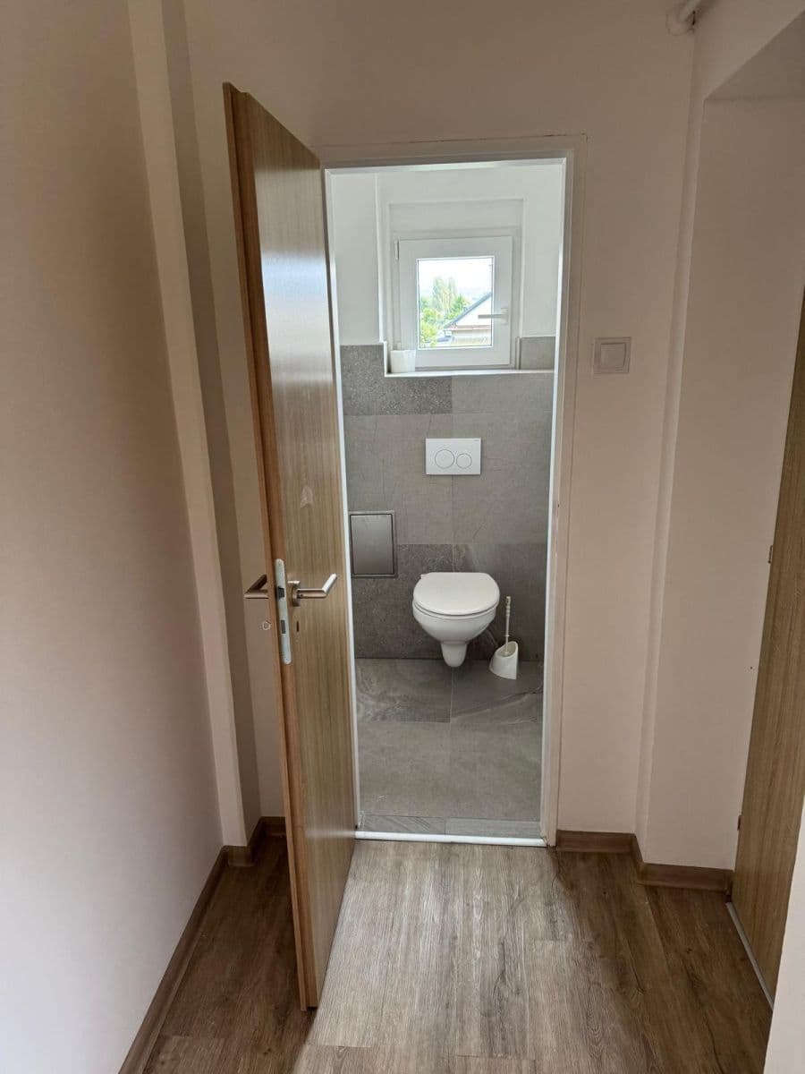 Prenájom bytu 2-izbový 55 m², U Jeslí, Lanškroun, Pardubický kraj Prenájom bytu 2-izbový 55 m², U Jeslí, Lanškroun, Pardubický kraj