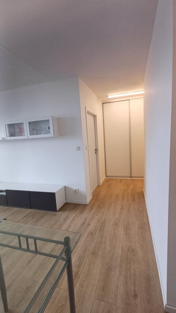 Prenájom bytu 2-izbový 43 m², Luhovská, Praha, Praha Prenájom bytu 2-izbový 43 m², Luhovská, Praha, Praha