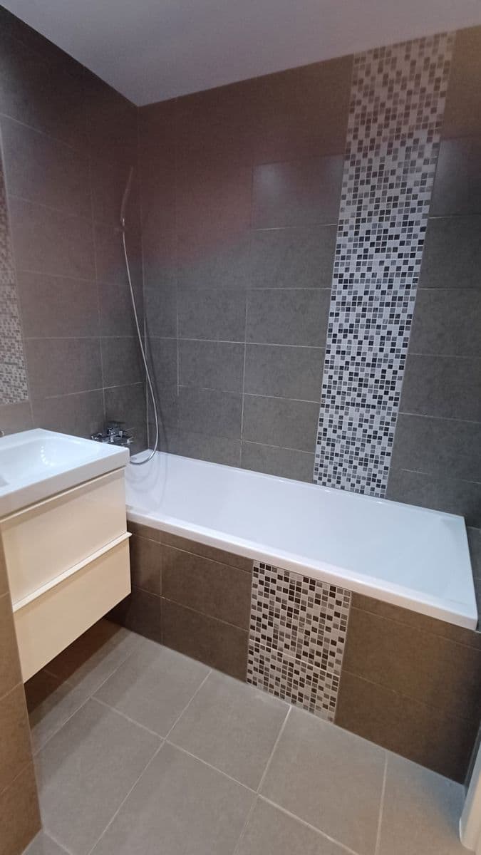 Prenájom bytu 2-izbový 43 m², Luhovská, Praha, Praha Prenájom bytu 2-izbový 43 m², Luhovská, Praha, Praha