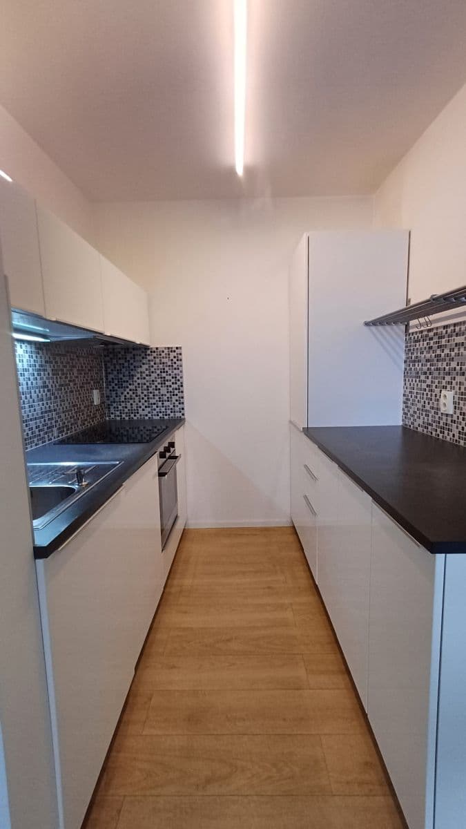 Prenájom bytu 2-izbový 43 m², Luhovská, Praha, Praha Prenájom bytu 2-izbový 43 m², Luhovská, Praha, Praha
