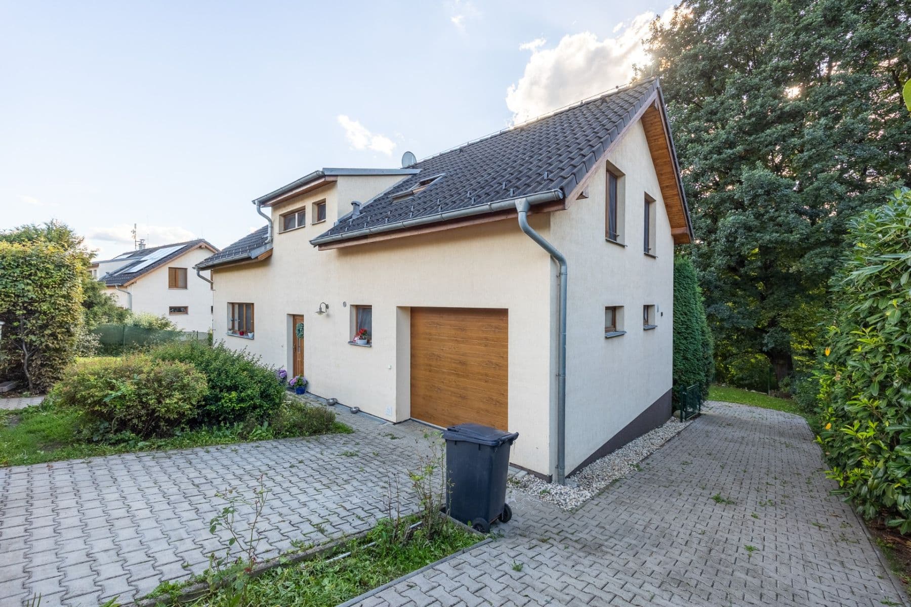 Predaj domu 204 m², pozemek 753 m², K Hubačovu, Mnichovice, Středočeský kraj Predaj domu 204 m², pozemek 753 m², K Hubačovu, Mnichovice, Středočeský kraj