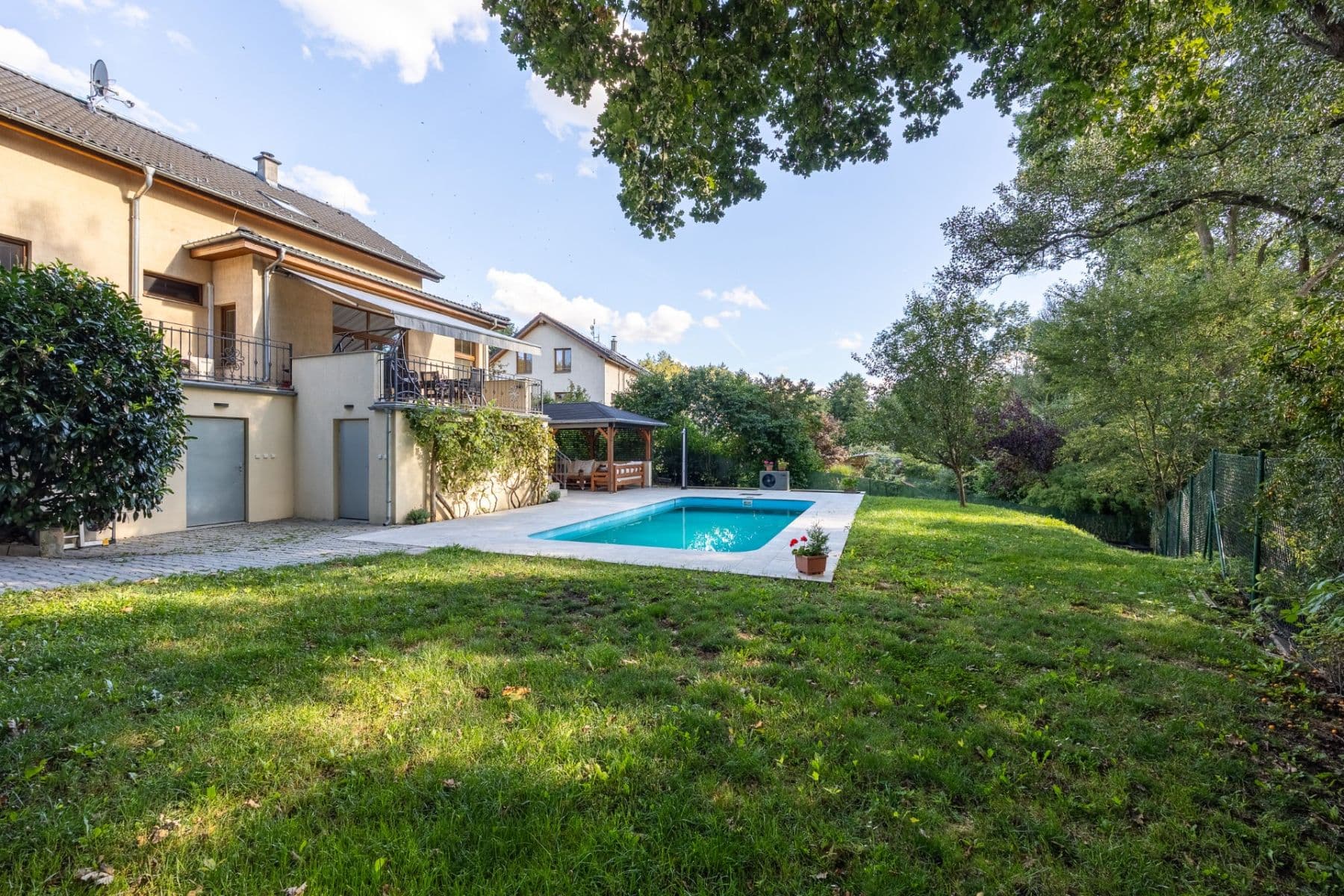 Predaj domu 204 m², pozemek 753 m², K Hubačovu, Mnichovice, Středočeský kraj Predaj domu 204 m², pozemek 753 m², K Hubačovu, Mnichovice, Středočeský kraj