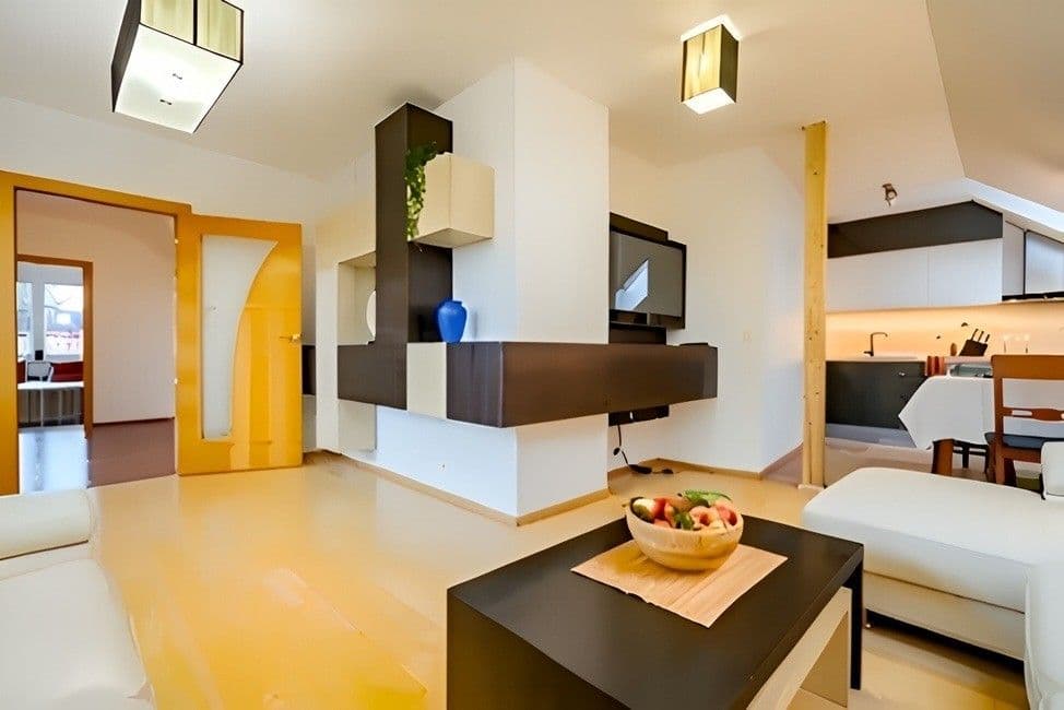 Prenájom bytu 4-izbový 130 m², Na Slavíkově, Praha, Praha Prenájom bytu 4-izbový 130 m², Na Slavíkově, Praha, Praha