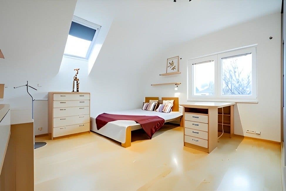 Prenájom bytu 4-izbový 130 m², Na Slavíkově, Praha, Praha Prenájom bytu 4-izbový 130 m², Na Slavíkově, Praha, Praha