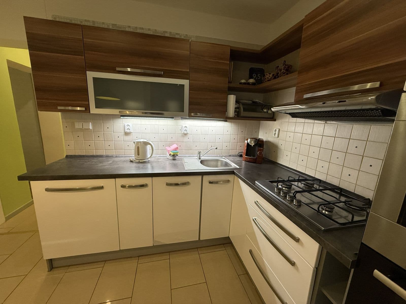 Prenájom bytu 47 m², Na Cihlářce A, Praha, Praha Prenájom bytu 47 m², Na Cihlářce A, Praha, Praha