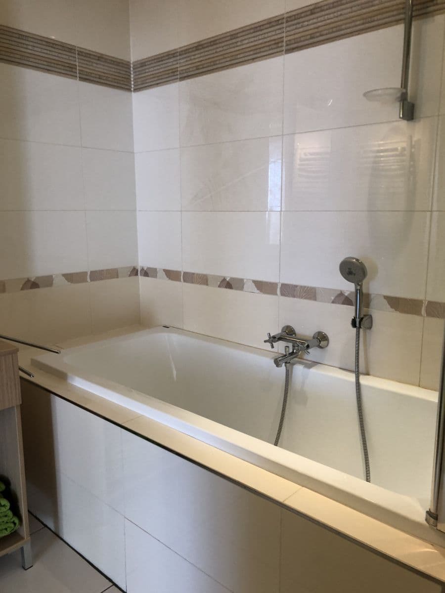 Prenájom bytu 47 m², Na Cihlářce A, Praha, Praha Prenájom bytu 47 m², Na Cihlářce A, Praha, Praha