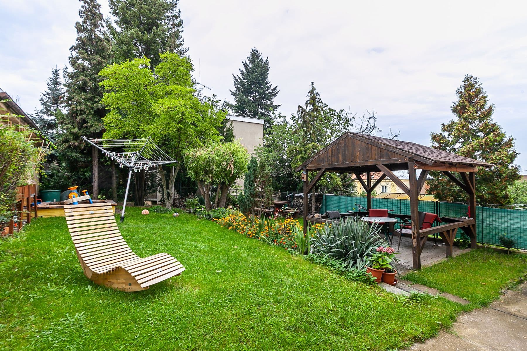 Predaj domu 255 m², pozemek 384 m², Pod Sychrovem II, Praha, Praha Predaj domu 255 m², pozemek 384 m², Pod Sychrovem II, Praha, Praha