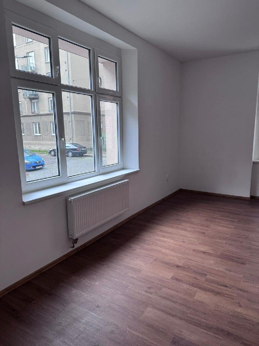 Prenájom bytu 3-izbový 110 m², Praskova, Olomouc, Olomoucký kraj Prenájom bytu 3-izbový 110 m², Praskova, Olomouc, Olomoucký kraj