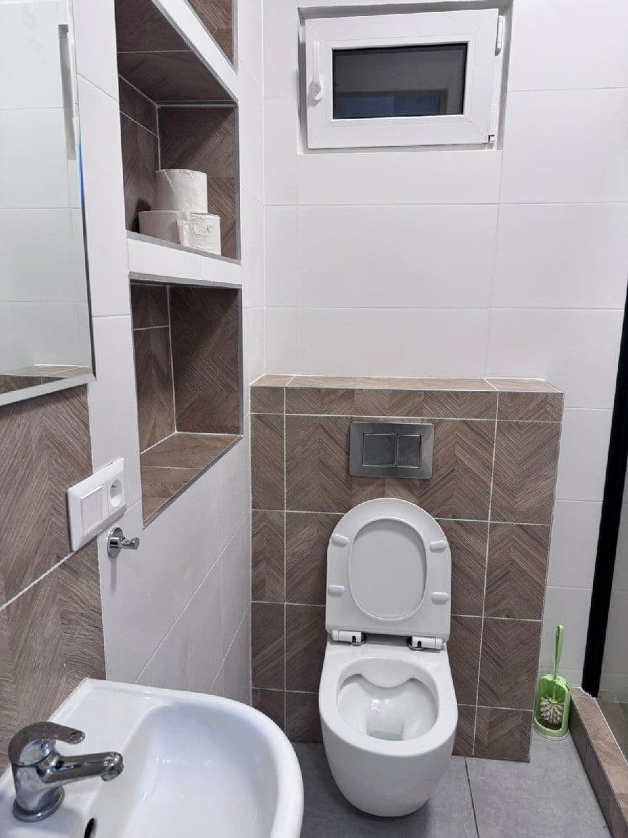 Prenájom bytu 3-izbový 110 m², Praskova, Olomouc, Olomoucký kraj Prenájom bytu 3-izbový 110 m², Praskova, Olomouc, Olomoucký kraj