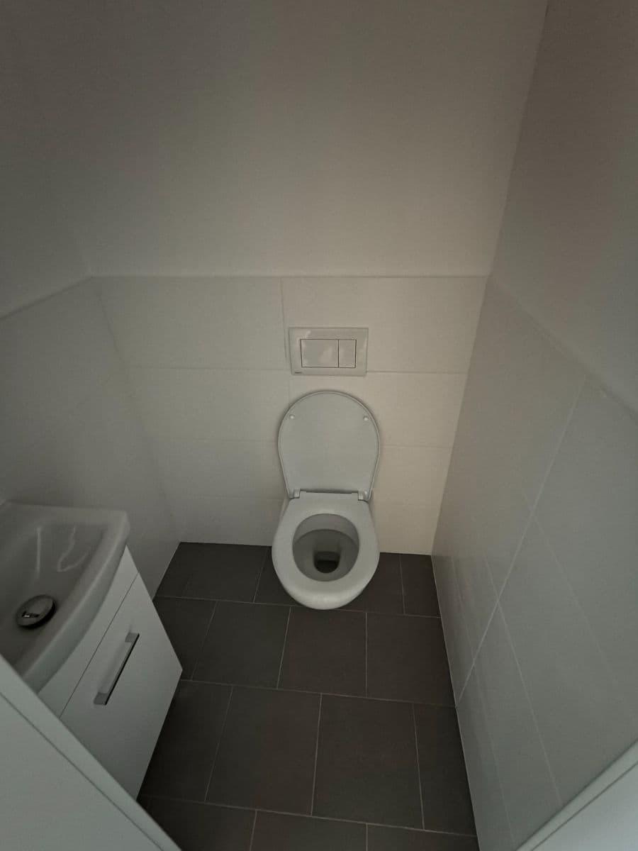 Prenájom bytu 4-izbový 140 m², U Průhonu, Praha, Praha Prenájom bytu 4-izbový 140 m², U Průhonu, Praha, Praha