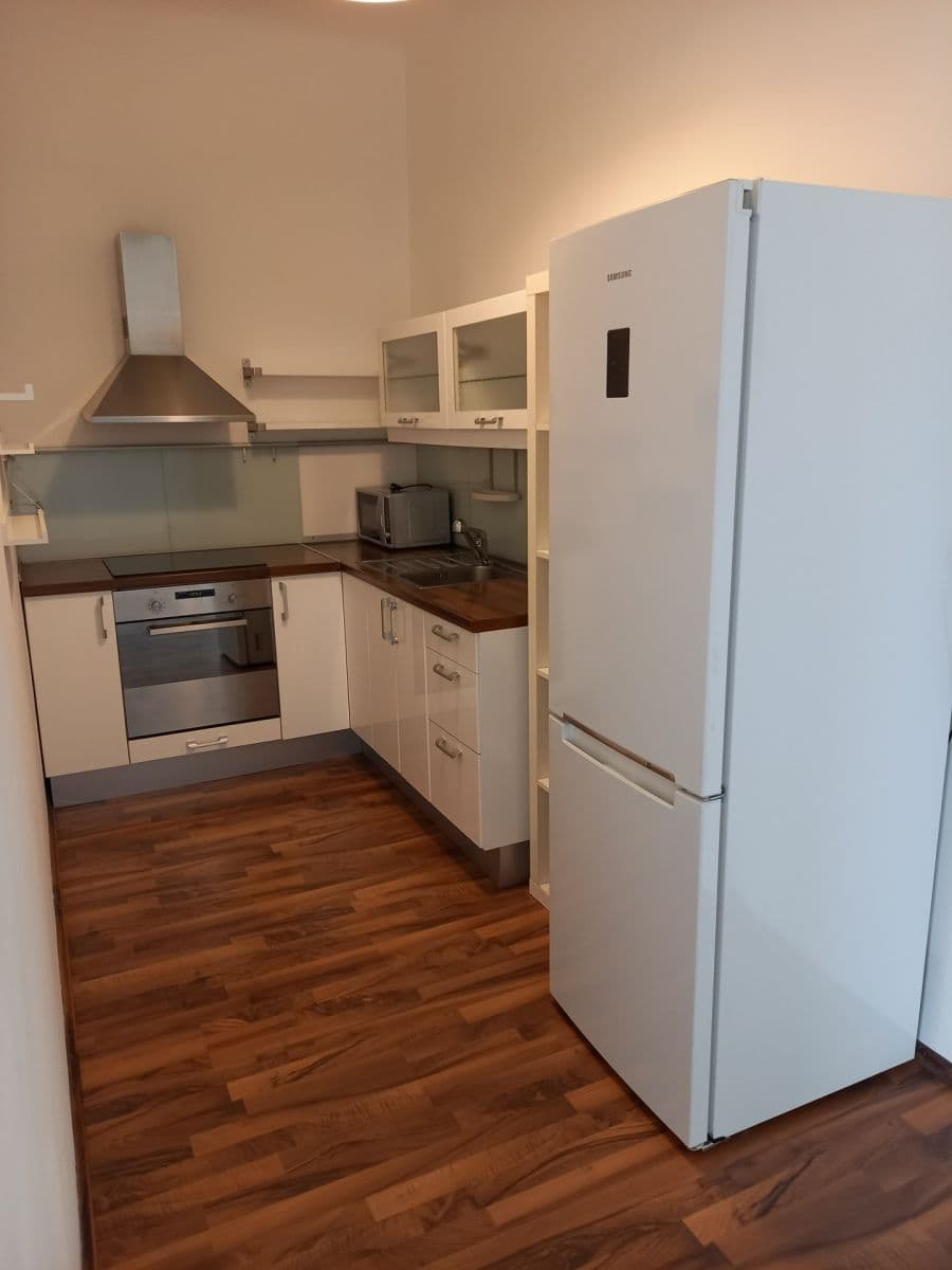 Prenájom bytu 2-izbový 50 m², Žitomírská, Praha, Praha Prenájom bytu 2-izbový 50 m², Žitomírská, Praha, Praha