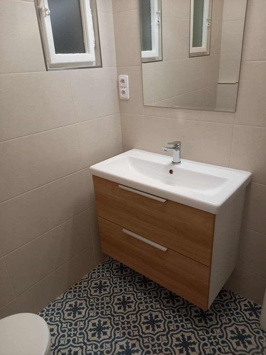 Prenájom bytu 2-izbový 50 m², Žitomírská, Praha, Praha Prenájom bytu 2-izbový 50 m², Žitomírská, Praha, Praha