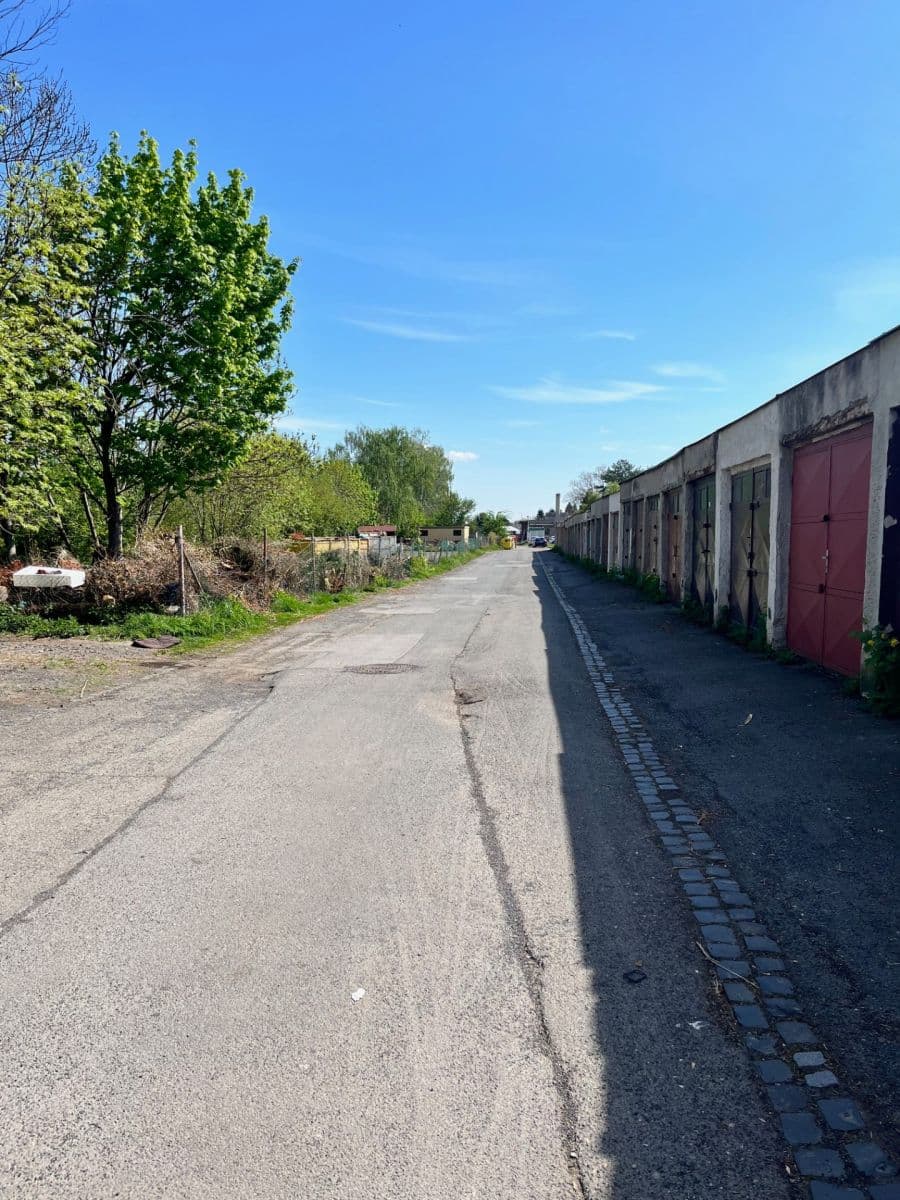 Predaj garáže 22 m², Krystalová, Praha, Praha Predaj garáže 22 m², Krystalová, Praha, Praha