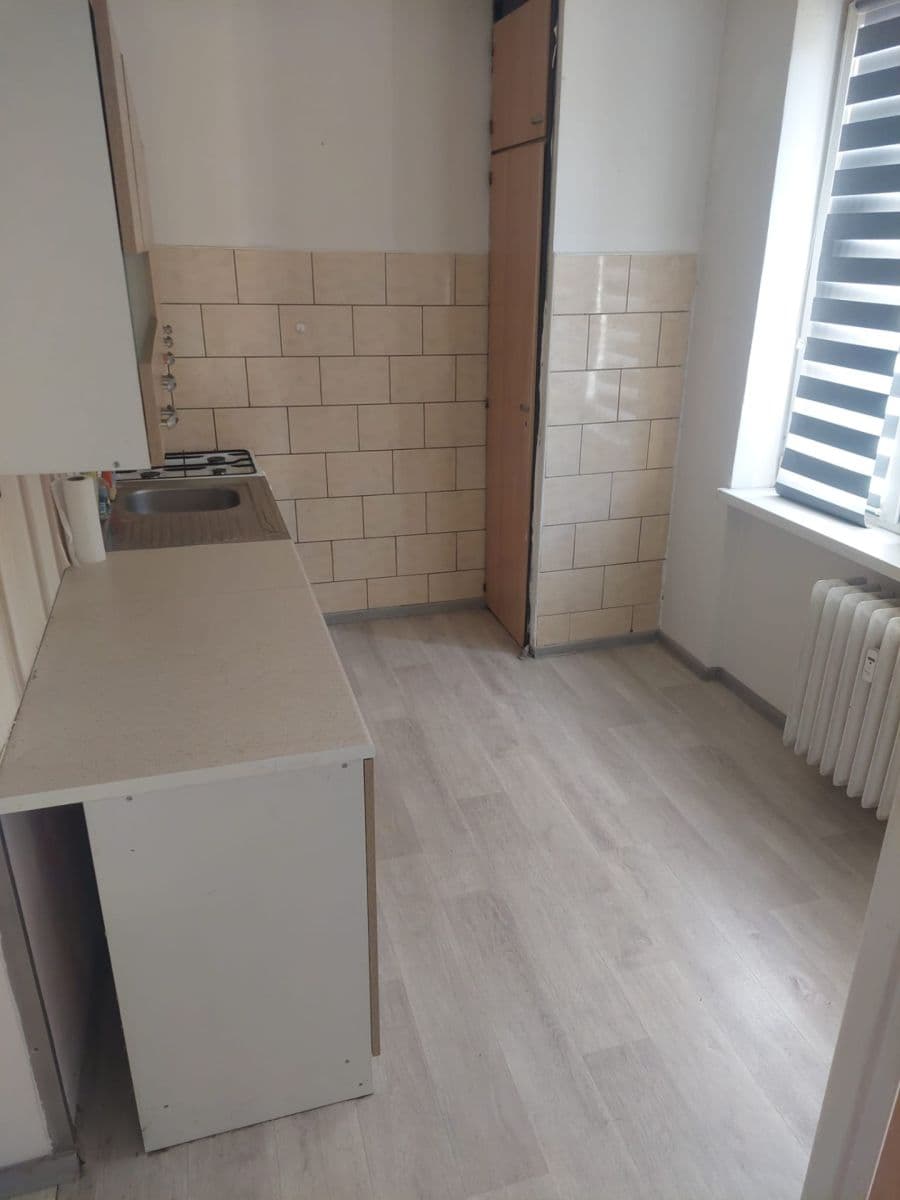 Prenájom bytu 2-izbový 49 m², SPC V, Krnov, Moravskoslezský kraj Prenájom bytu 2-izbový 49 m², SPC V, Krnov, Moravskoslezský kraj