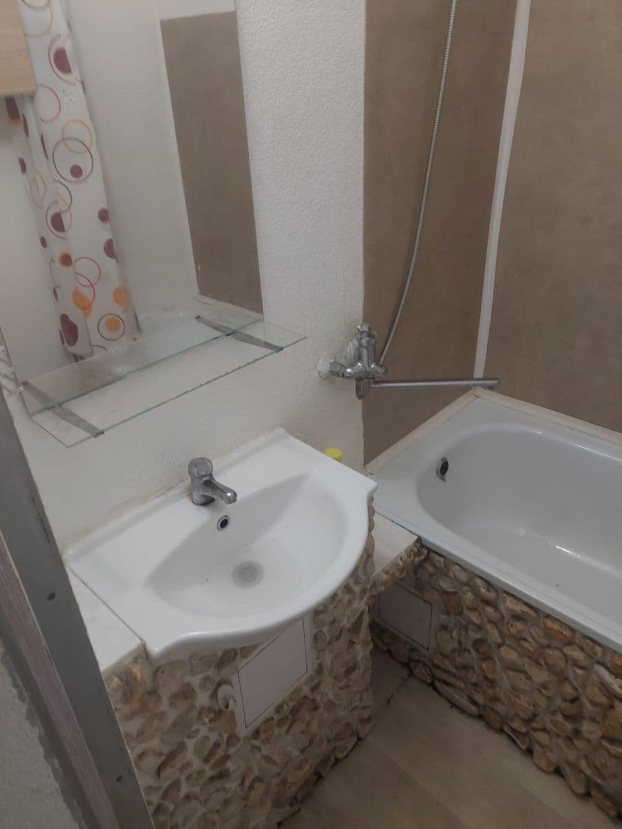 Prenájom bytu 2-izbový 49 m², SPC V, Krnov, Moravskoslezský kraj Prenájom bytu 2-izbový 49 m², SPC V, Krnov, Moravskoslezský kraj