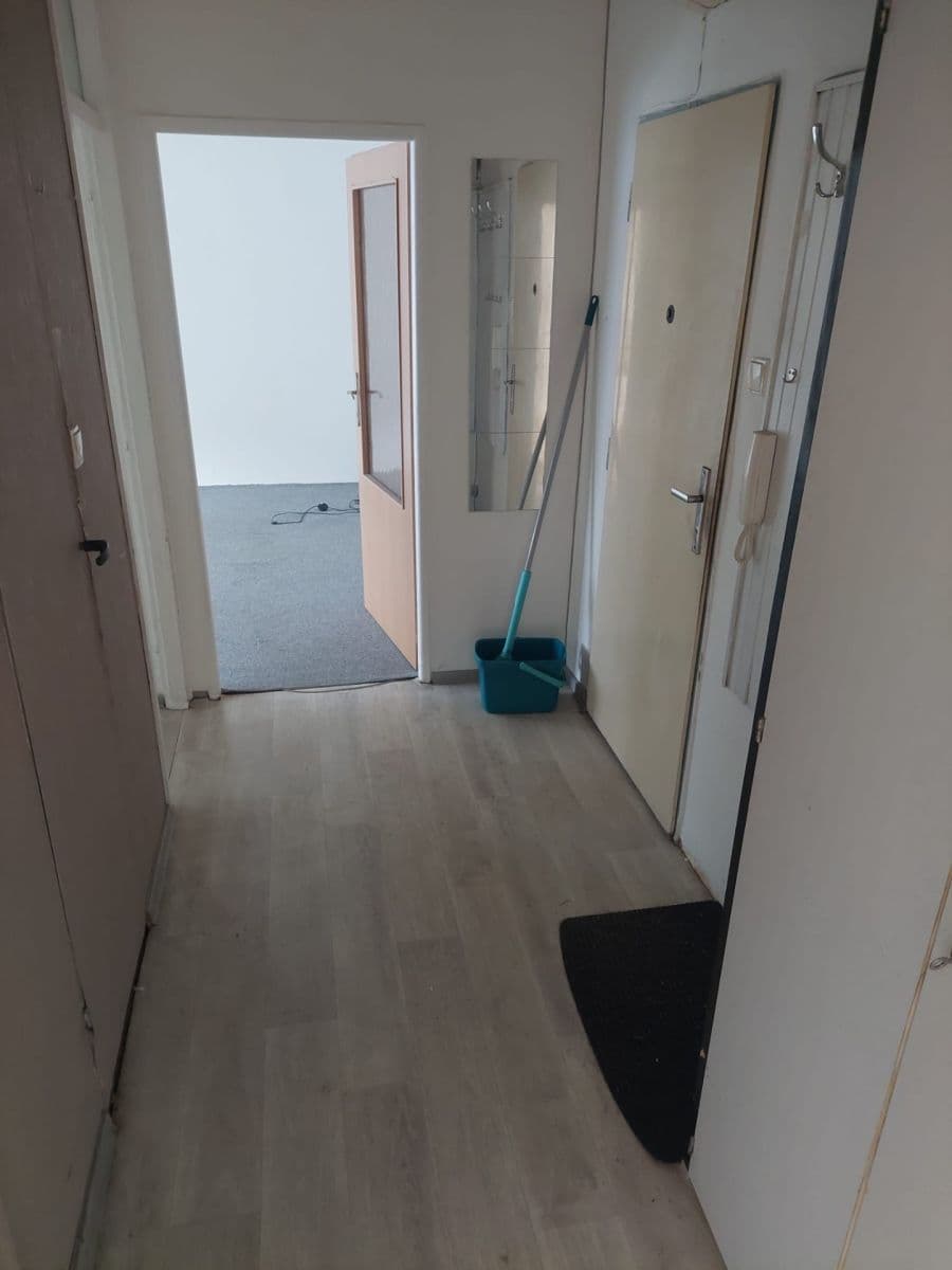 Prenájom bytu 2-izbový 49 m², SPC V, Krnov, Moravskoslezský kraj Prenájom bytu 2-izbový 49 m², SPC V, Krnov, Moravskoslezský kraj