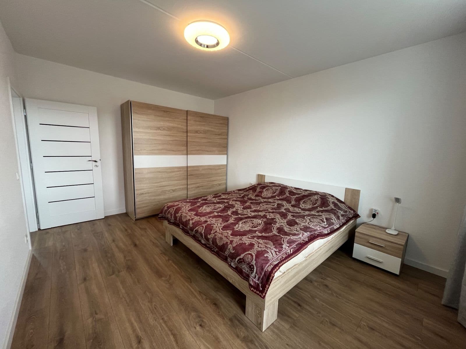 Predaj bytu 2-izbový 64 m², U Koupaliště, Karlovy Vary, Karlovarský kraj Predaj bytu 2-izbový 64 m², U Koupaliště, Karlovy Vary, Karlovarský kraj