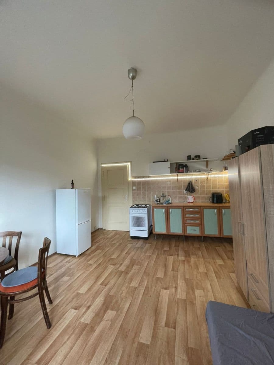 Prenájom bytu 2-izbový 53 m², Podolská, Praha, Praha Prenájom bytu 2-izbový 53 m², Podolská, Praha, Praha