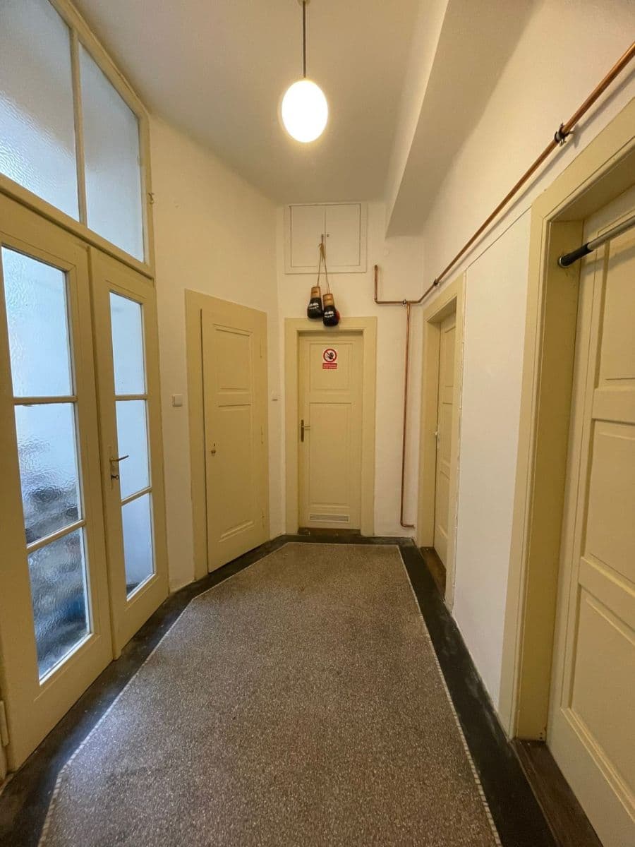 Prenájom bytu 2-izbový 53 m², Podolská, Praha, Praha Prenájom bytu 2-izbový 53 m², Podolská, Praha, Praha