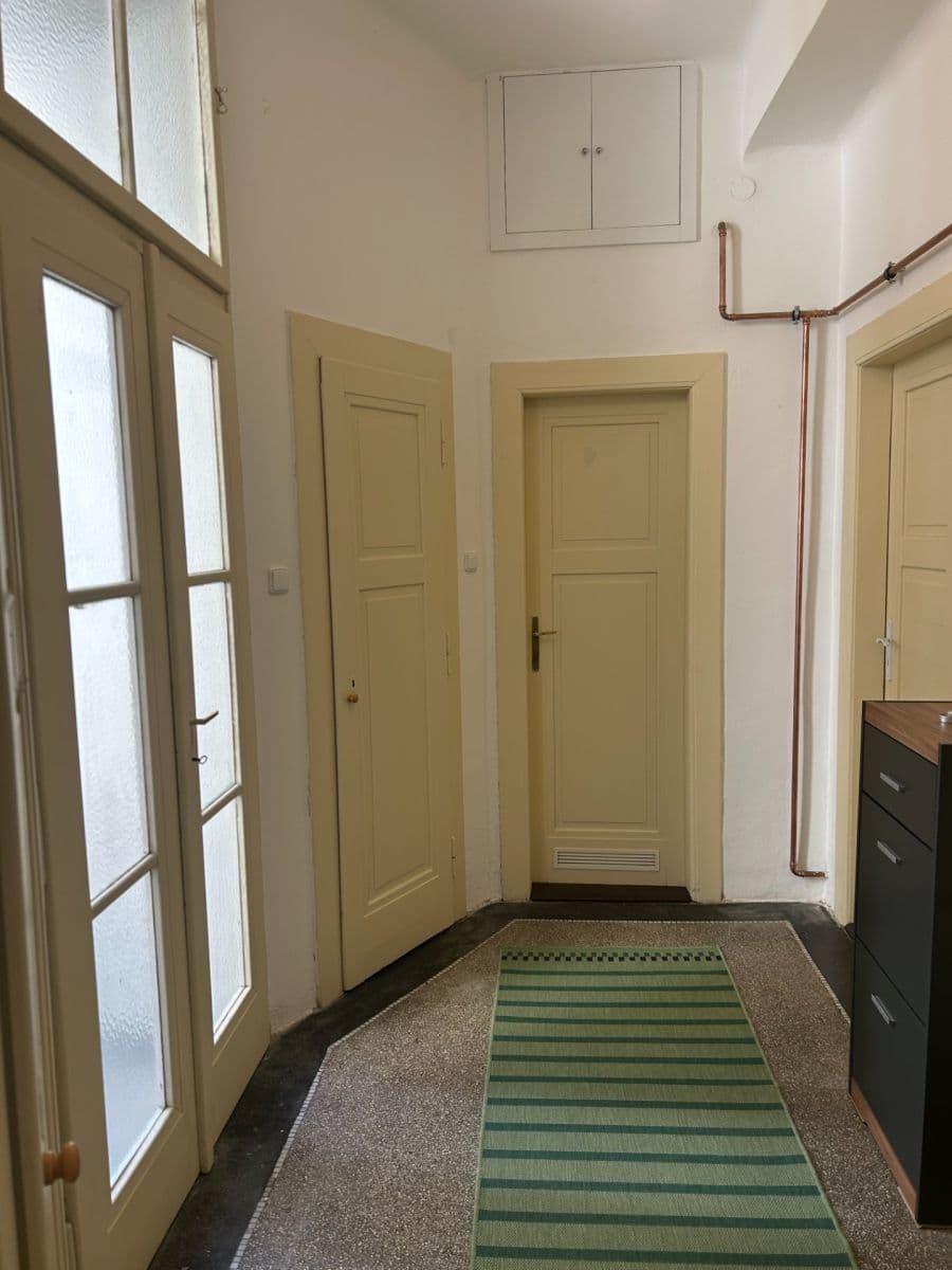 Prenájom bytu 2-izbový 53 m², Podolská, Praha, Praha Prenájom bytu 2-izbový 53 m², Podolská, Praha, Praha