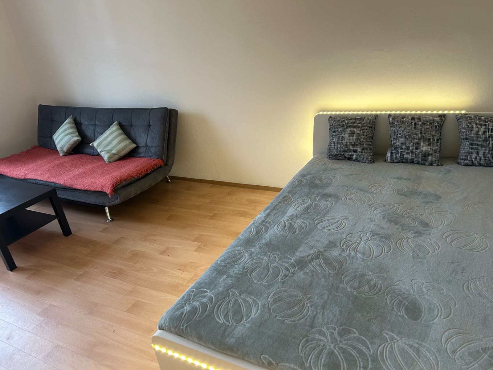 Prenájom bytu 2-izbový 53 m², Podolská, Praha, Praha Prenájom bytu 2-izbový 53 m², Podolská, Praha, Praha