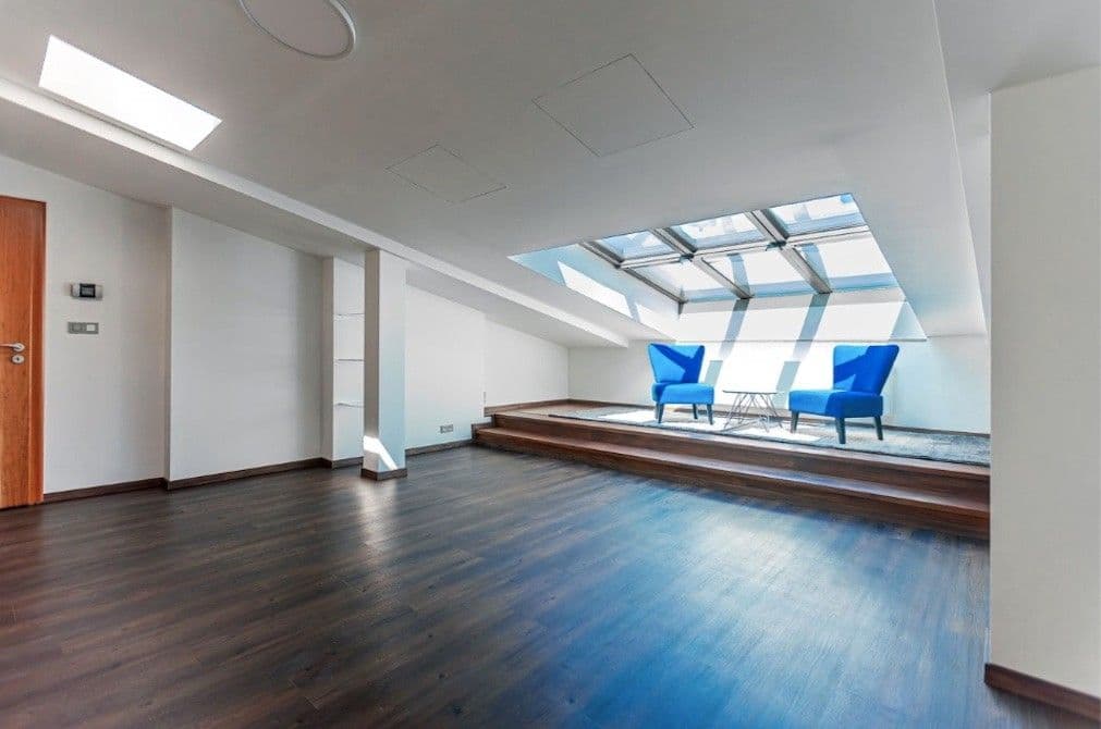 Prenájom bytu 3-izbový 153 m², Korunní, Praha, Praha Prenájom bytu 3-izbový 153 m², Korunní, Praha, Praha