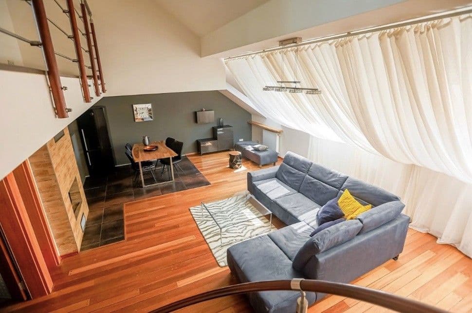 Prenájom bytu 3-izbový 153 m², Korunní, Praha, Praha Prenájom bytu 3-izbový 153 m², Korunní, Praha, Praha